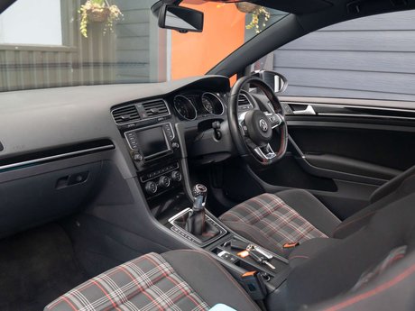 Volkswagen Golf 2.0 Golf GTi Launch 3dr 11
