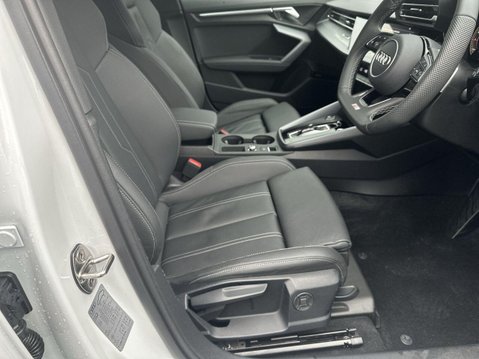 Audi A3 1.5 TFSI 35 S line Saloon 4dr Petrol S Tronic Euro 6 (s/s) (150 ps) 1 Owner 35