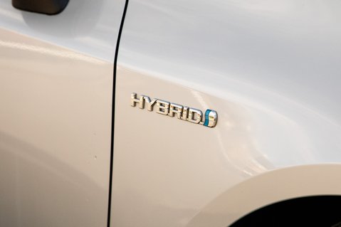 Toyota Corolla ICON TECH 12