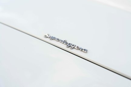 Aston Martin DB4 Series III 16