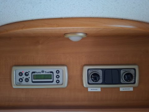 Auto-Trail Cheyenne 630 SE 2003 Coming Soon! 3