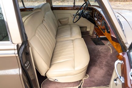 Rolls-Royce Silver Cloud II 28