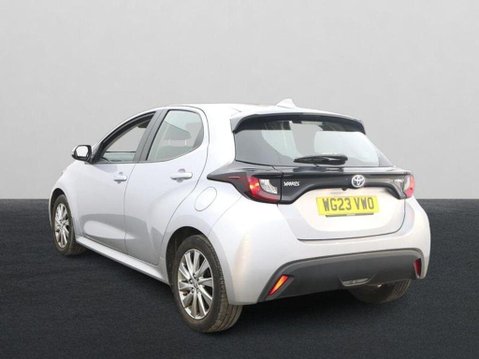 Toyota Yaris ICON FHEV 2