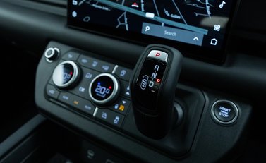 Land Rover Defender 110 V8 20