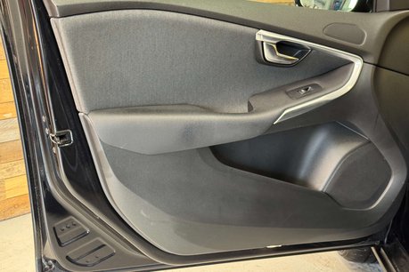 Volvo V40 1.6 T4 Lux Hatchback 5dr Petrol Powershift Euro 5 (s/s) (180 ps) 63