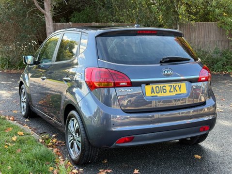 Kia Venga 4 AUTOMATIC 23