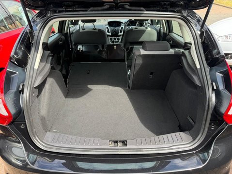 Ford Focus 1.6 Zetec Euro 5 5dr 16