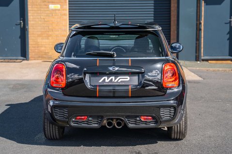 Mini Hatch 2.0 John Cooper Works Auto 3dr 14