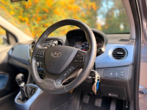 Hyundai i10 1.2 Premium Euro 5 5dr 8