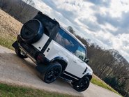 Land Rover Defender 90 Obsidian WideTrak D250 S Hardtop 20