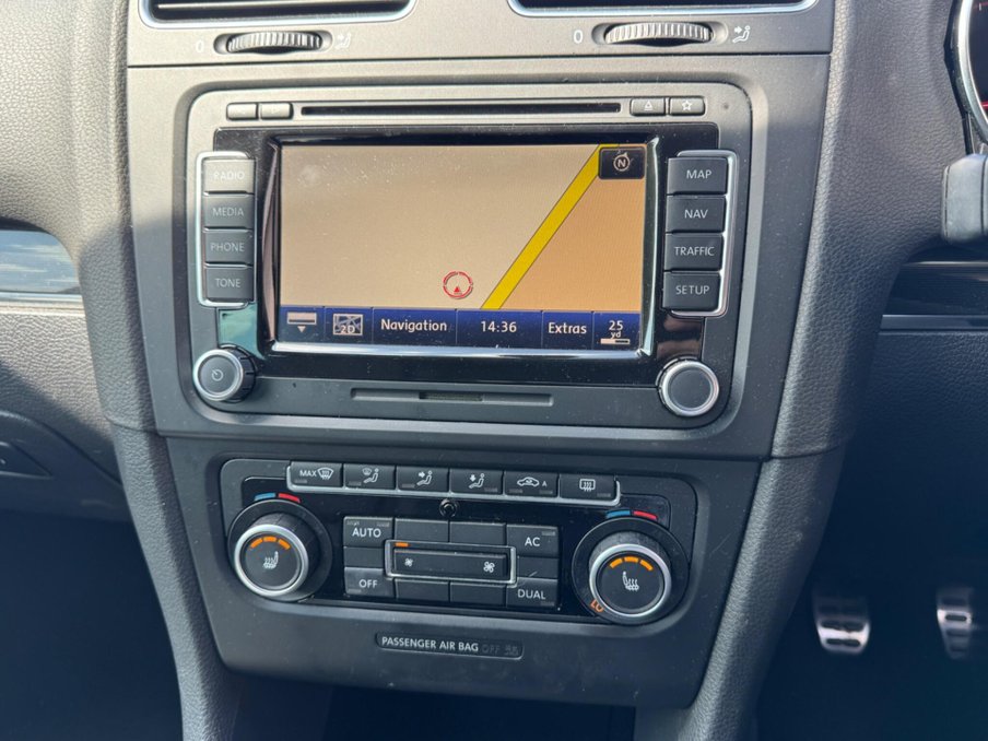 2012 Volkswagen Golf — image 10