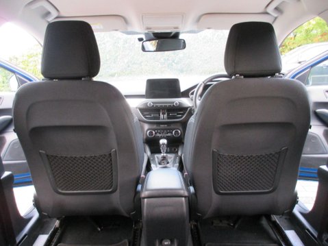 Ford Focus 1.0T EcoBoost Titanium Euro 6 (s/s) 5dr 29
