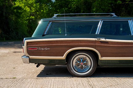 Ford Country Squire 14