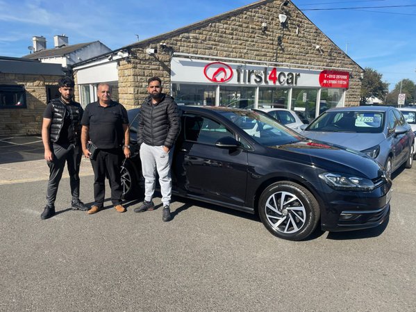 Mohammed and his sons from Bradford collecting their new Golf, this is their 2nd car from us. 