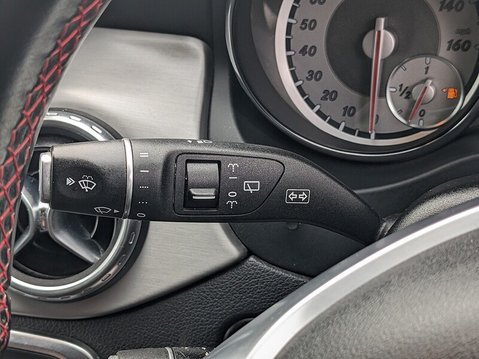 Mercedes-Benz GLA GLA200 CDI AMG Line 31