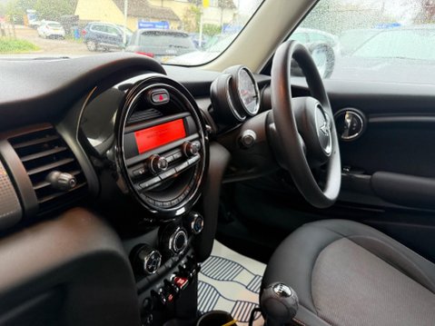 Mini Hatch 1.5 Cooper Euro 6 (s/s) 3dr 18