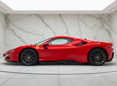 Ferrari SF90 Spider 7