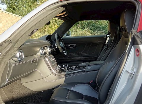 Mercedes-Benz SLS AMG Roadster 22