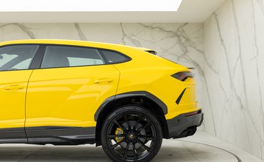 Lamborghini Urus 38