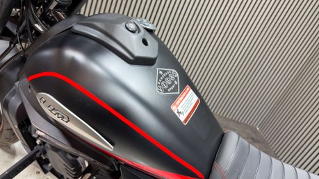 Um Renegade 2023 ONLY 4K GOOD RUNNING LARGE CRUISER 125CC BIKE 8