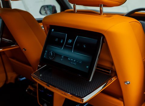 Rolls-Royce Cullinan BLACK BADGE 17