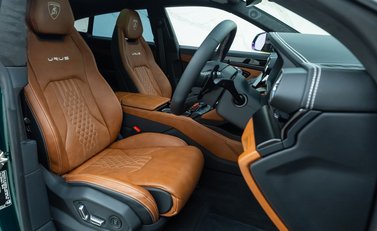 Lamborghini Urus S 14