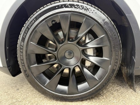 Tesla Model Y (Dual Motor) Long Range SUV 5dr Electric Auto 4WDE (384 bhp) 17