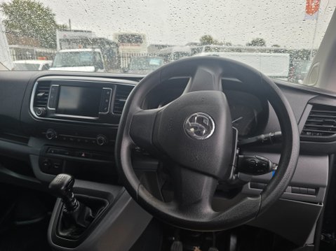 Vauxhall Vivaro L1H1 3100 DYNAMIC S/S 9