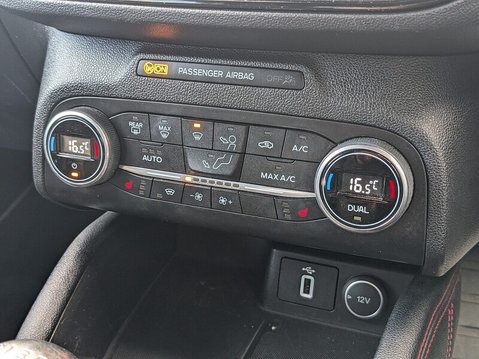 Ford Focus ST-LINE X 27