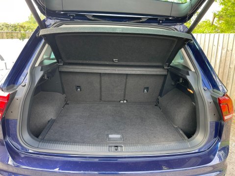 Volkswagen Tiguan 2.0 TDI SE Navigation Euro 6 (s/s) 5dr 23