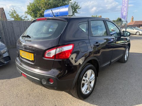 Nissan Qashqai 1.6 Acenta 2WD Euro 5 (s/s) 5dr 7