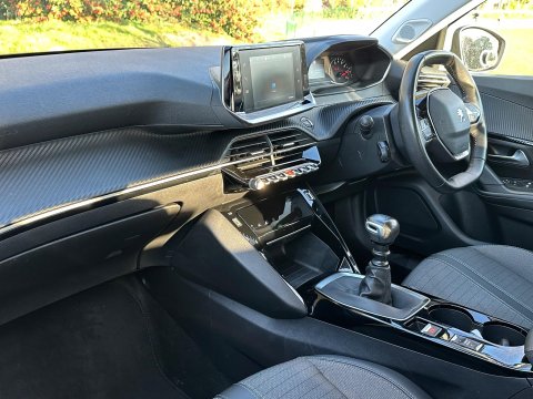 Peugeot 2008 1.2 PureTech Allure Euro 6 (s/s) 5dr 28