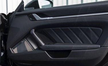 Porsche 911 (992) Turbo S 24