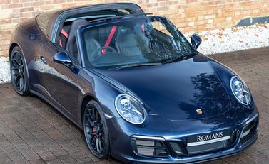 Porsche 911 Targa 4 GTS (991.2) 8