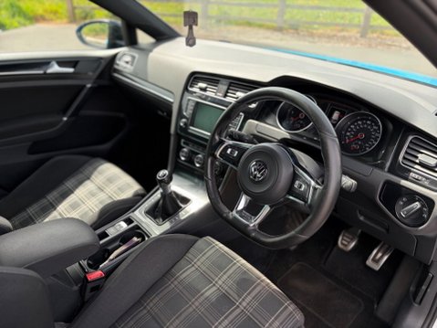 Volkswagen Golf 2.0 TDI BlueMotion Tech GTD Euro 6 (s/s) 5dr 10