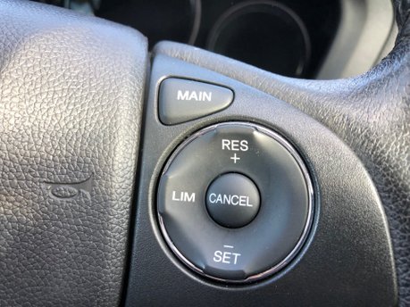 Honda HR-V 1.6 I-DTEC SE NAVI 50,000m, 1 owner Full Honda History £20 road tax 22