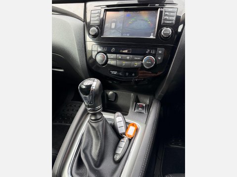 Nissan Qashqai 1.6 dCi Tekna SUV 5dr Diesel Manual 2WD Euro 6 (s/s) (130 ps) 30