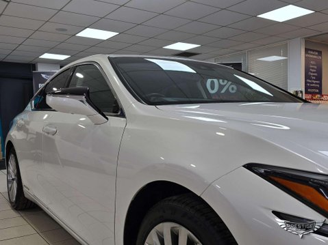 Lexus Es 2.5 300h Takumi E-CVT Euro 6 (s/s) 4dr 75