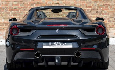 Ferrari 488 Spider 5