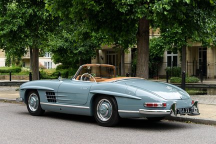 Mercedes-Benz SL 300 Roadster 4