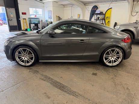 Audi TT 2.0 TFSI S line Euro 5 (s/s) 3dr 4