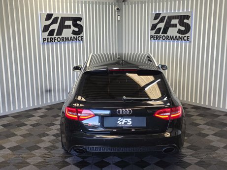 Audi RS4 4.2 FSI V8 Estate 5dr Petrol S Tronic quattro Euro 5 (450 ps) 42