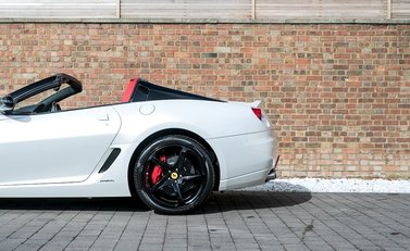 Ferrari 599 Aperta 21