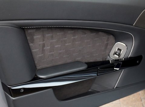 Aston Martin V8 Vantage N430 23