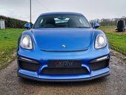 Porsche Cayman GT4 21