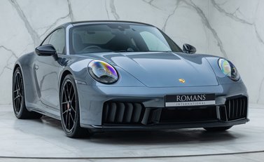 Porsche 911 Carrera 4 GTS (992.2) 11