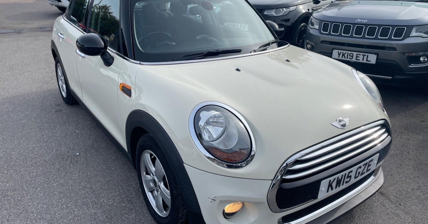 2015 MINI Hatch
