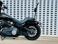 Harley-Davidson Street Dyna Street Bob 1745 26