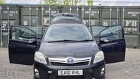 Toyota Auris 1.8 VVT-h T Spirit Hatchback 5dr Petrol Hybrid CVT Euro 5 (s/s) (136 ps) 6