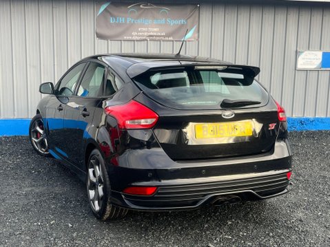 Ford Focus 2.0T EcoBoost ST-3 Euro 6 (s/s) 5dr 57